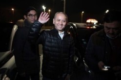 فرنسا تسلم معارضا من كازاخستان متهما باختلاس ملايير الدولارات إلى روسيا