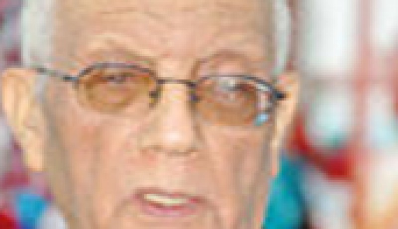 أطالب الدولة الجزائرية بإعادة دعم الكتاب وتشجيع المقروئية
