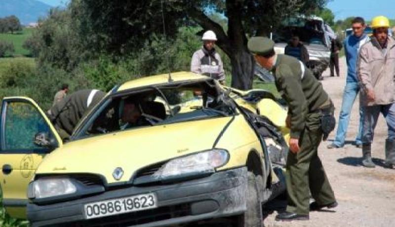 هلاك اربعة أشخاص و إصابة ثلاثة آخرين بجروح في حادث مرور بولاية سوق أهراس