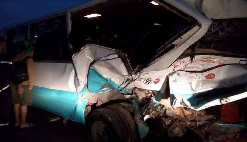 قتيل و10 جرحى في حادث اصطدام شاحنة بحافلة لنقل المسافرين بقالمة