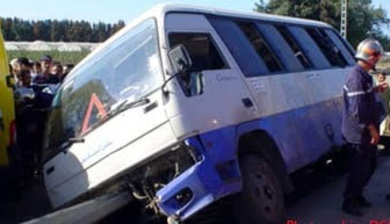 10 جرحى إثر انحراف حافلة ببولرباح في البويرة