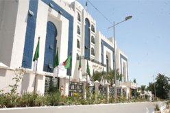 أربعة مترشحين يودعون ملفات ترشحهم للانتخابات الرئاسية 2014