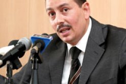 ساحلي:الحكومة ملتزمة بالتكفل بانشغالات الجالية الوطنية في تونس