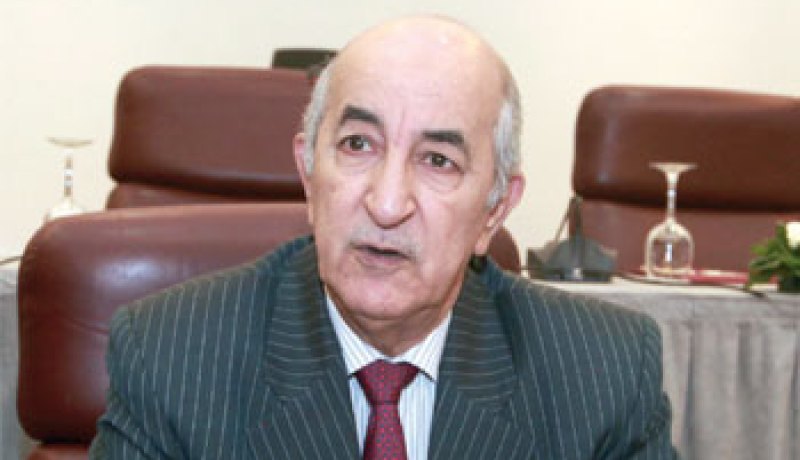 تبون يتباحث مع وفد من الجامعة العربية حول سبل تعزيز التعاون في مجال الحماية من الكوارث الطبيعية