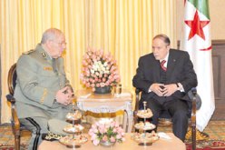 الرئيس بوتفليقة يستقبل نائب وزير الدفاع الوطني