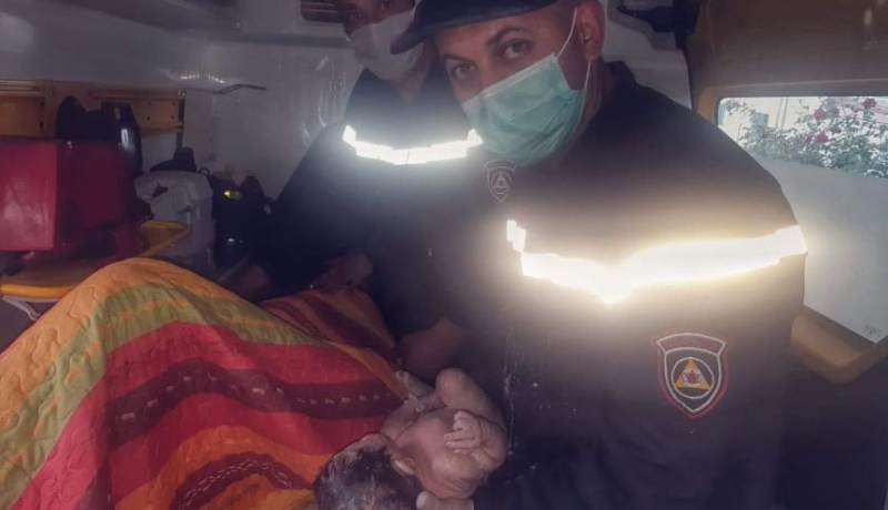 أم البواقي: الحماية المدنية تساعد سيدة على وضع مولودها بعين فكرون