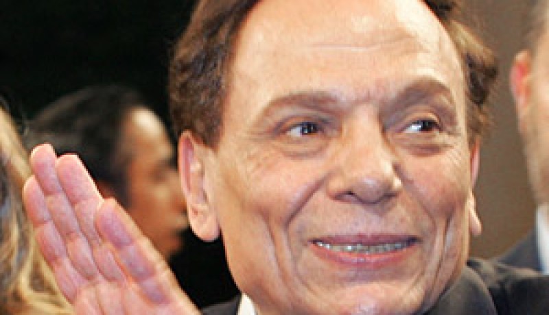 تنبأت بوفاة عادل إمام، والدتها ورياض الخولي هذه السنة : فتاة مصرية تزعم أنها تستعد لاكتشاف نظرية خاصة بالوفاة