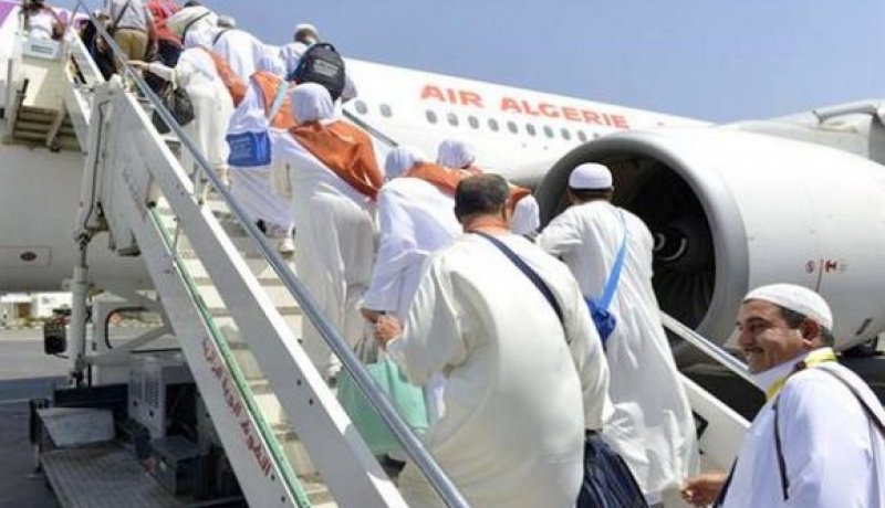 الجوية الجزائرية تُخصص مقاعد اضافية للحجاج المتأخرين عن رحلاتهم