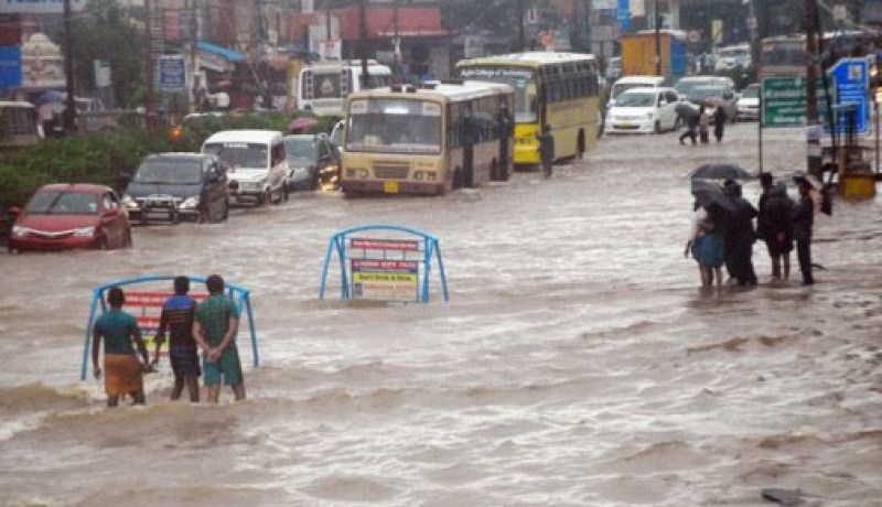 ‎بالصور أقوى أمطار منذ قرن تهطل بجنوب الهند
