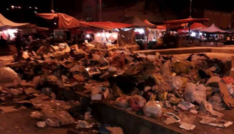 بالصور.. مدينة تبسة تغرق في النفايات بسبب إضراب عمال النظافة