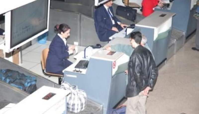 رجل أعمال يوناني يحاول إدخال 40 ألف أورو غير مصرح بها إلى الجزائر