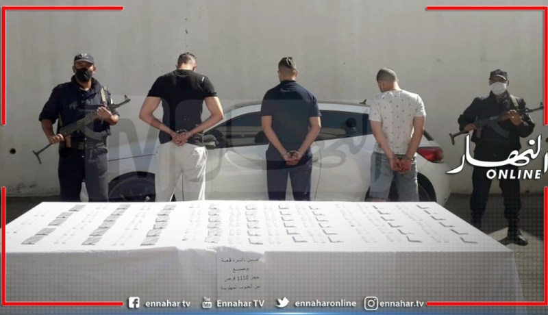 ڨالمة: توقيف 3 أشخاص وحجز 1110 قرص مهلوس في قلعة بوصبع