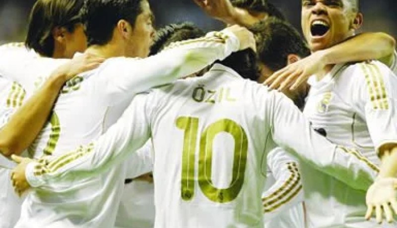 ريال مدريد يتوج بطلا الدوري الإسباني للمرة الـ32