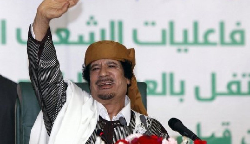 القذافي يتوعد الثوار ويحذر من سقوط الاف القتلى في حال حصول تدخل اجنبي