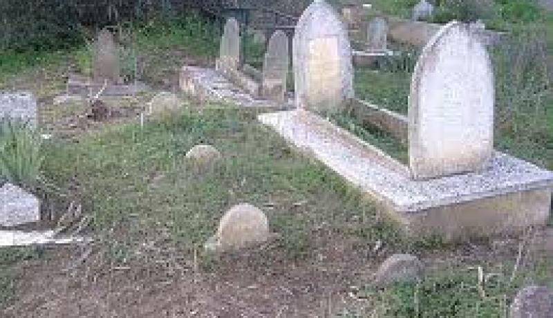 مجهولون ينبشون قبرا ويخرجون جثة وينكلون بها ثاني أيام عيد الفطر في ڤالمة