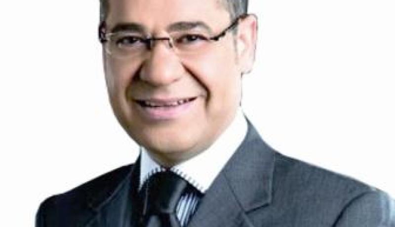 مصطفى الأغا سأشحن بطاريات العرب لتشجيع الجزائر في المونـديال و سأزور الجزائـر قـريبا