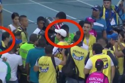 بالفيديو..  فتاة تطعن لاعبًا أثناء تتويجه بالكأس