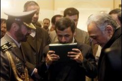 احمدي نجاد وصل الى السعودية لاداء فريضة الحج