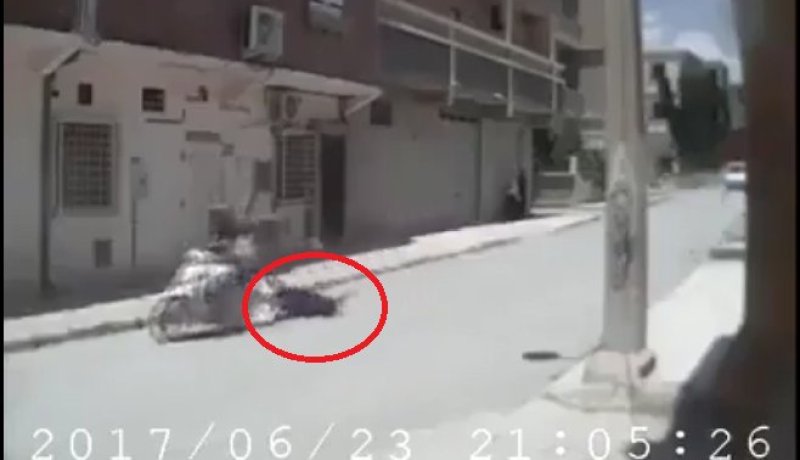 بالفيديو.. امرأة تفقد جنينها بعدما أن جرها لص لعدة أمتار بدراجته