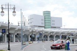 إيداع ثلاثة موظفين بالمطار الدولي هواري بومدين الحبس لتلقيهم الرشوة