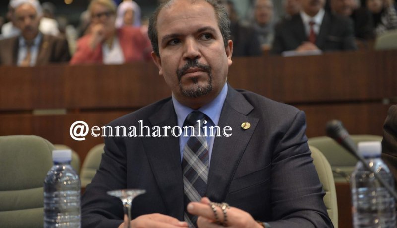 بالصور.. وزارة الشؤون الدينية تصدر “دليلَ الإمام”