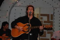 لوناس آيت منغلات يعود بألبوم الجديد