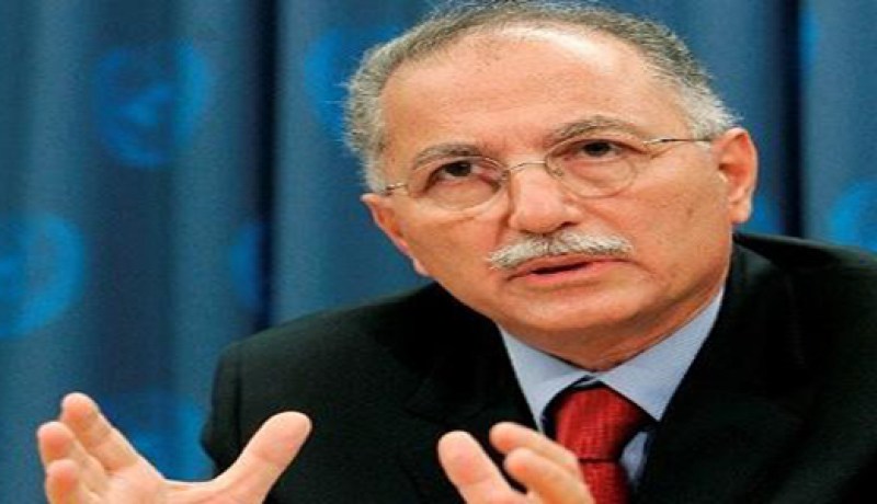إحسان أوغلو يدعو الى اتخاذ قرارات جريئة بشان الوضع في سوريا