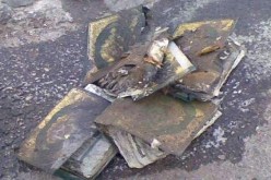 بالفيديو متظاهرون يدنسون المصحف الشريف أمام مركز إسلامي بأريزونا