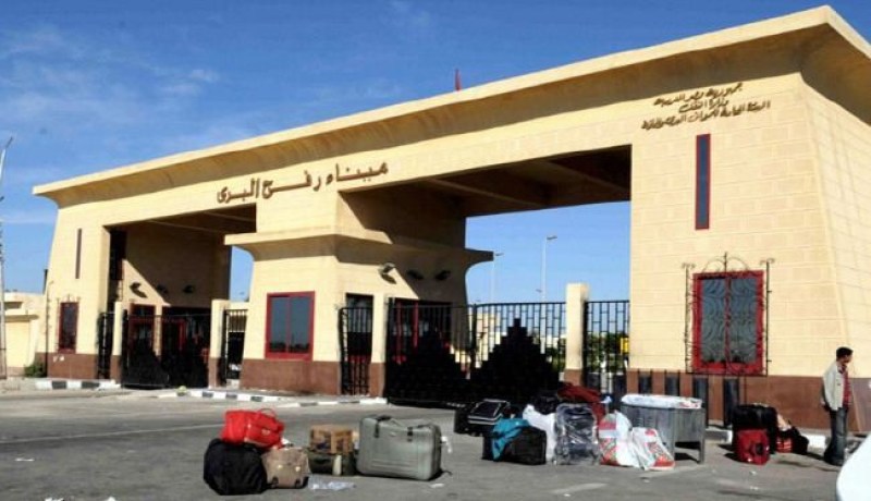 مصر تفتح معبر رفح الحدودي أمام العالقين الفلسطينيين على أراضيها