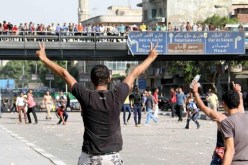 الجيش يمنع الاخوان من دخول التحرير واشتباكات بالقاهرة