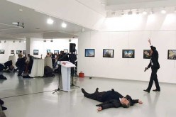 هذا ما عثرت عليه الشرطة التركية أثناء تفتيشها منزل قاتل السفير الروسي