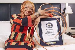 أظافر بطول 5.4 أمتار تدخل أمريكية إلى غينيس