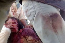 انتشار فيديو جديد للزعيم الليبي معمر القذافي  لحظة إغتياله و هو عاريا