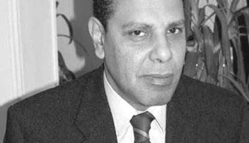 “عادل إمام ليس سبب نجاح روايتي.. وأعمالي ليست إباحية”