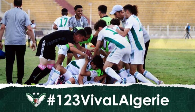 عمارة يُهنئ شُبّان الخضر