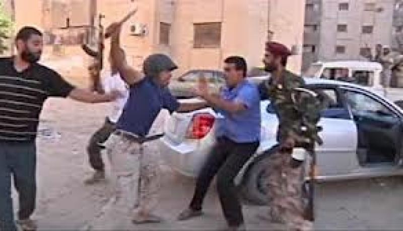 مقتل اربعة شرطيين بعد توقيف مشتبه به في ليبيا