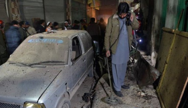 مقتل نائب رئيس حكومة اقليم بيشاور الباكستاني في هجوم انتحاري خلف 8 قتلى