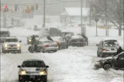 قتلى على الاقل والغاء مئات الرحلات في الولايات المتحدة بسبب الثلوج