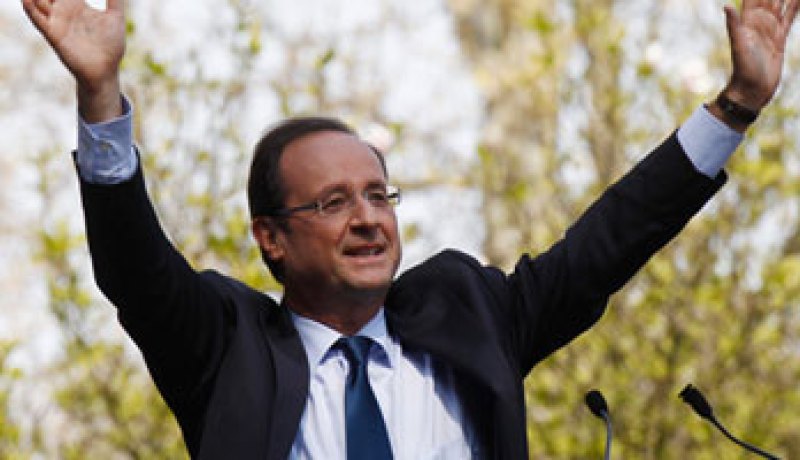 هولاند يصدق على قانون الإرهاب الفرنسى الجديد