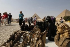 أعداد السياح في مصر تهوي إلى 70%