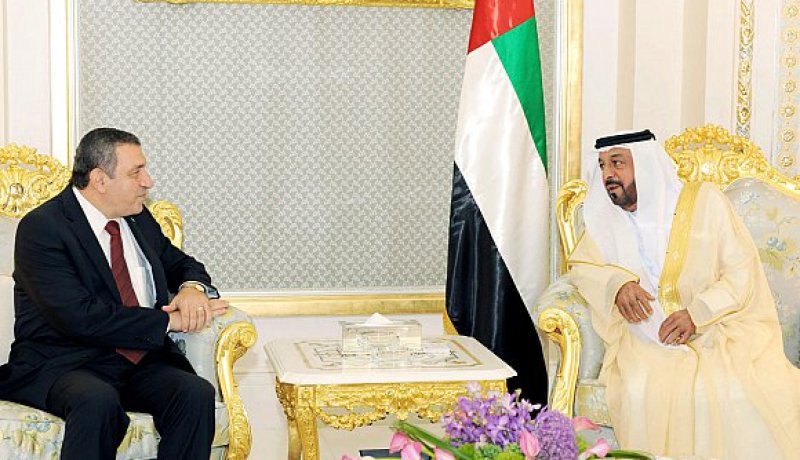 الامارات تقدم لمصر مساعدة جديدة بمبلغ 3,9 مليارات دولار