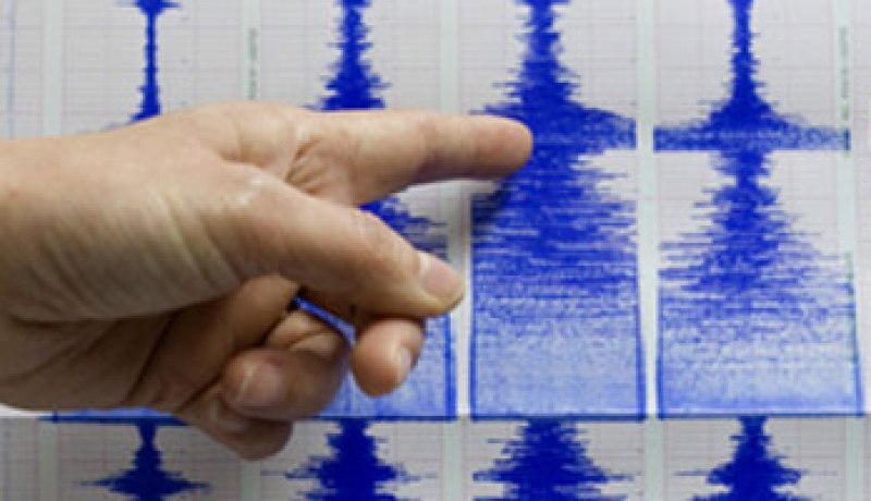 زلزال بقوة 5.6 درجة قبالة ساحل سولاويزى بإندونيسيا