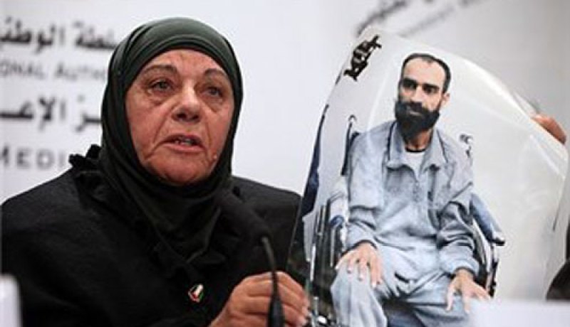 العيساوي يخوض أطول إضراب عن الطعام فى تاريخ البشرية