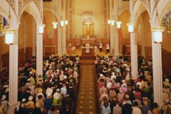 اعتقال كاهنين فى السودان بعد “تعميد” مسلمة اعتنقت المسيحية