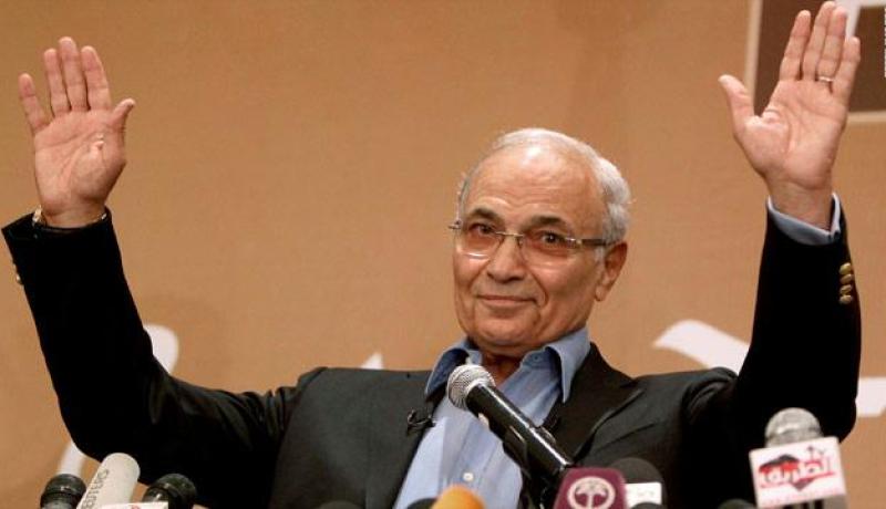 مصر: النيابة تخاطب الإنتربول لتسليم شفيق