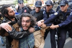 اعتقال9 أتراك مشتبهين بتفجيري ريحانلي