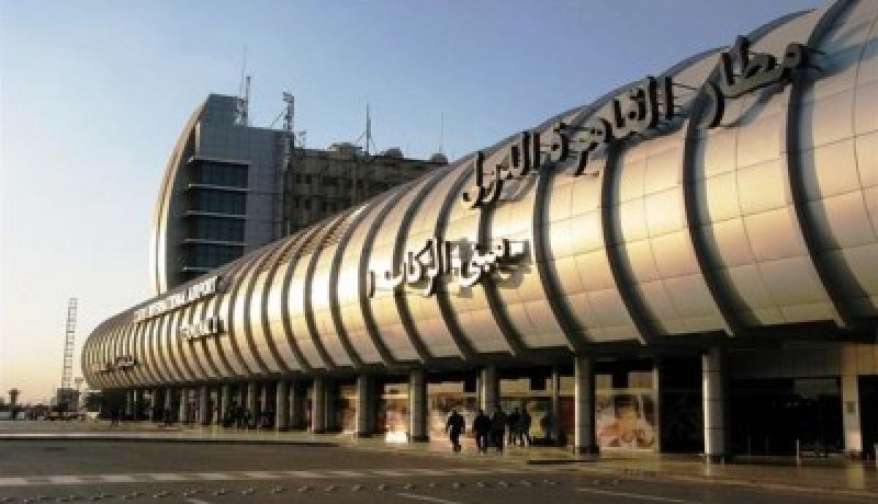 جمارك مطار القاهرة الدولي تحبط محاولة لتهريب أختام رئاسة الجمهورية وبنوك المصرية