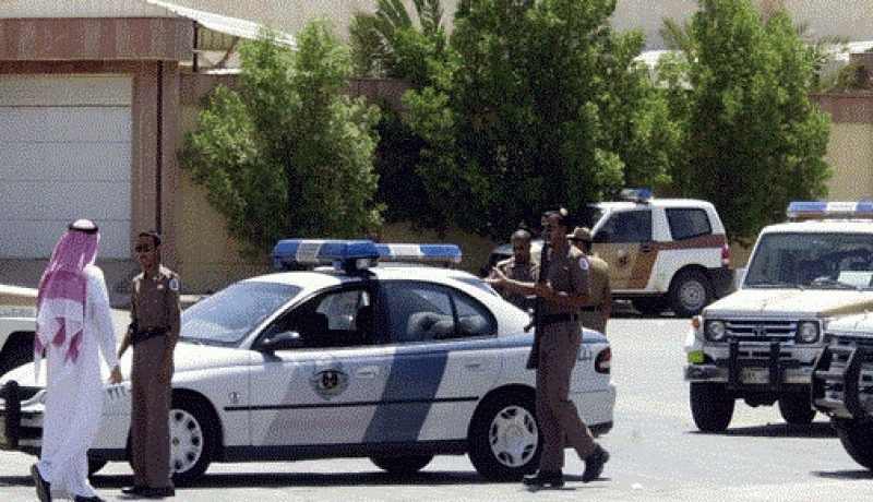 القبض على خليجيين اثنين يشتبه في أنهما كانا يعتزمان تنفيذ عمل إرهابي في البحرين