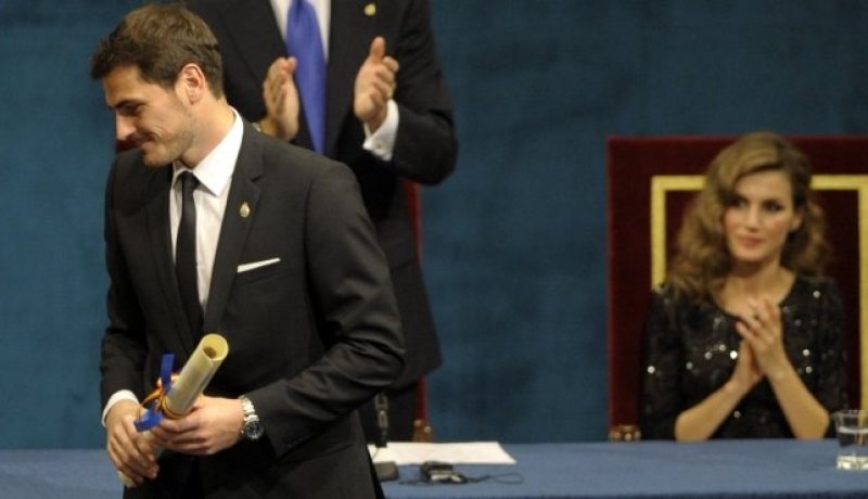 كاسياس: فخور بكوني إسبانيا