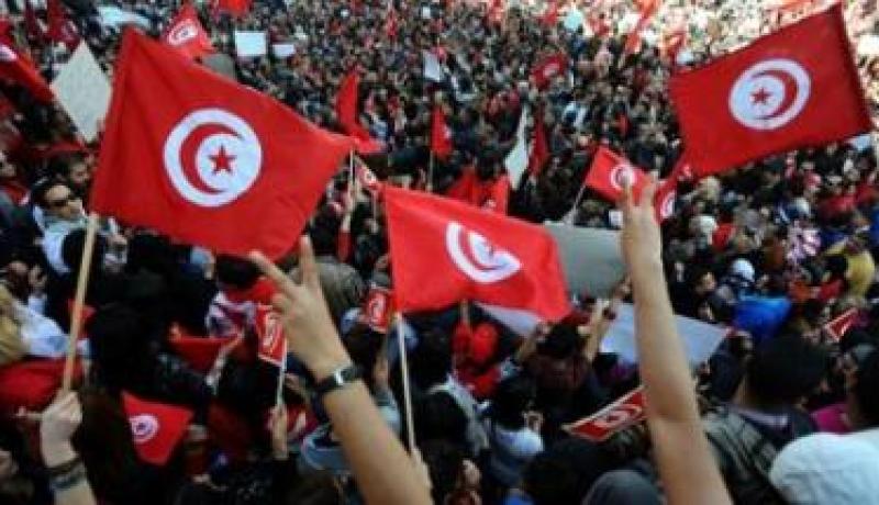 النقابات التونسية تهدد السلطات الحاكمة بتظاهرات واحتجاجات